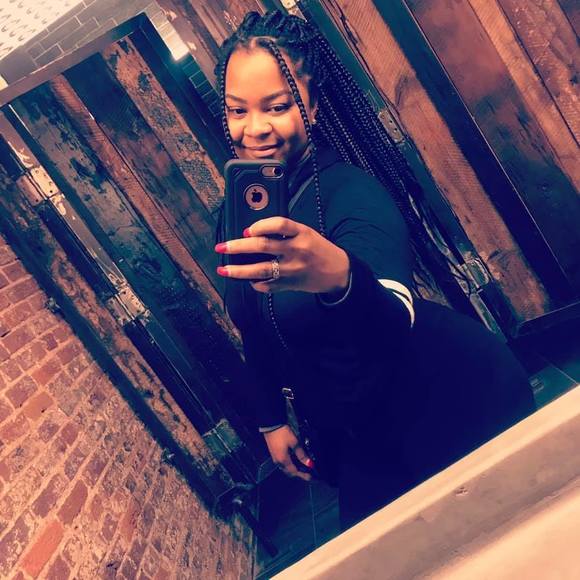 Meet your Posher, Priscilla - Picture 1 of 1